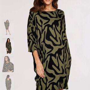 APRICOT Green Casual Dress with Bateau Neckline and Dolman Sleeves